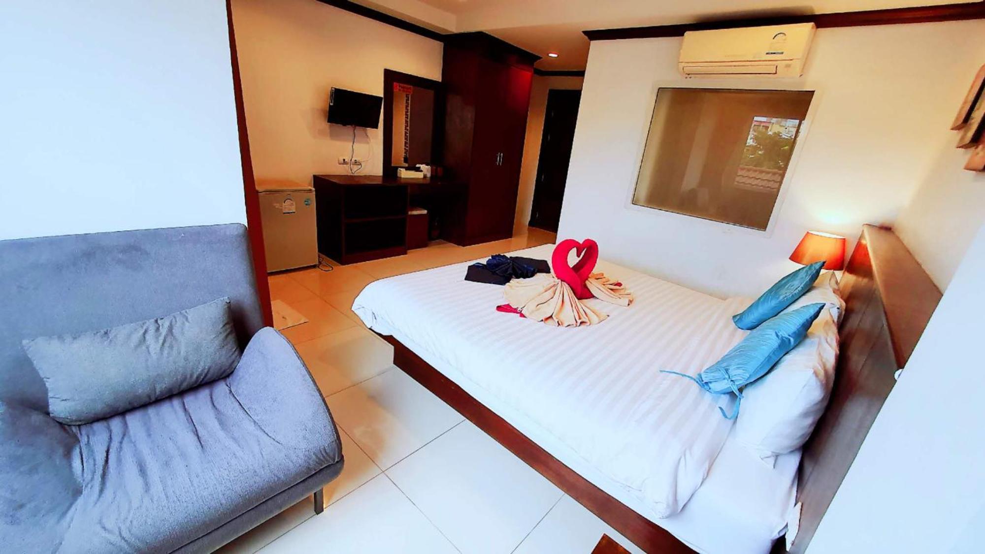 水果天堂旅馆 Otel Patong Dış mekan fotoğraf