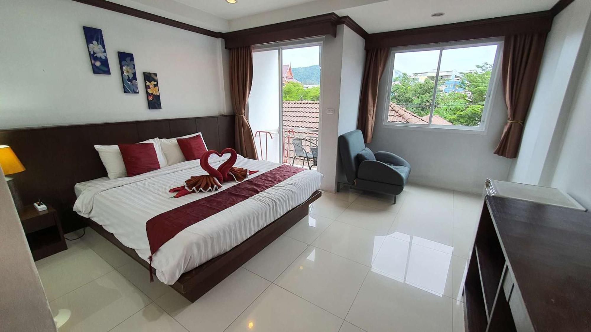 水果天堂旅馆 Otel Patong Dış mekan fotoğraf